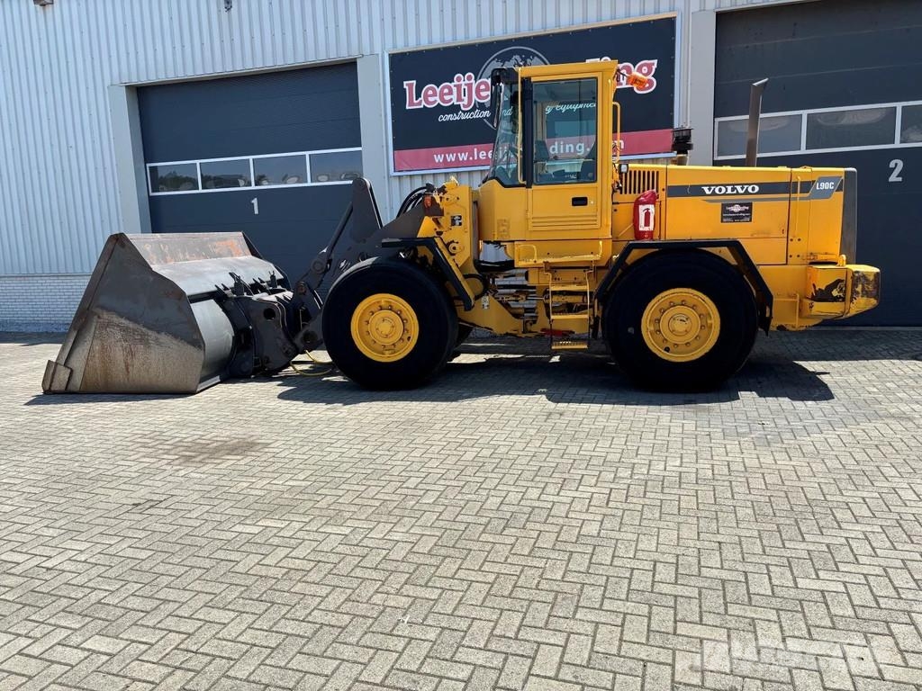 Volvo L90C wheelloader, RESERVED/RESERVIERT/GERESERVEERD لوادر بعجل