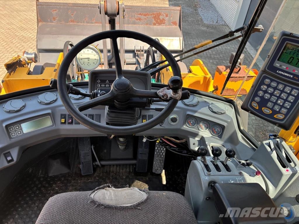 Volvo L90C wheelloader, RESERVED/RESERVIERT/GERESERVEERD لوادر بعجل