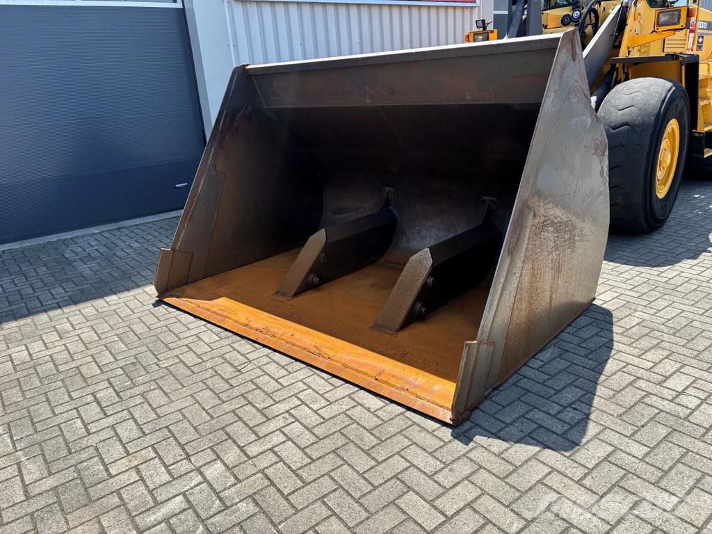 Volvo L90C wheelloader, RESERVED/RESERVIERT/GERESERVEERD لوادر بعجل