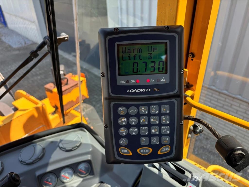 Volvo L90C wheelloader, RESERVED/RESERVIERT/GERESERVEERD لوادر بعجل
