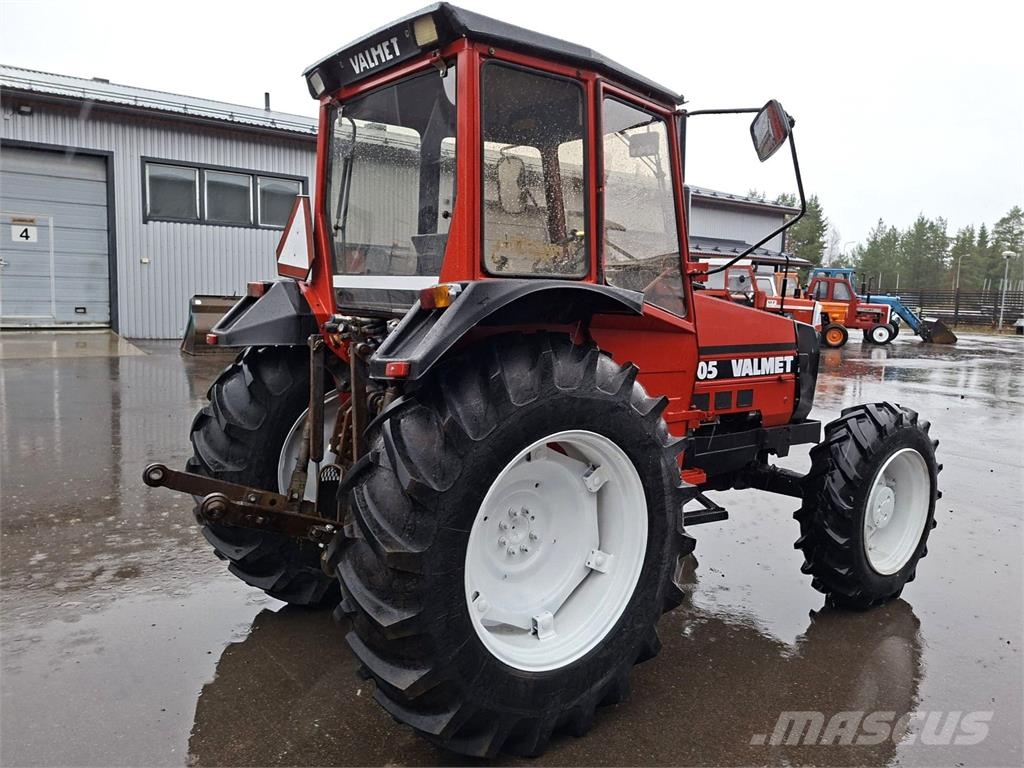 Valmet 305 TURBO 4WD Traktoren
