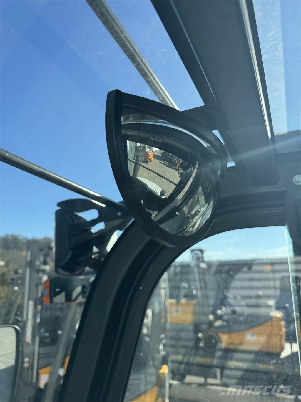 Bobcat D25NXS Diesel Trucker