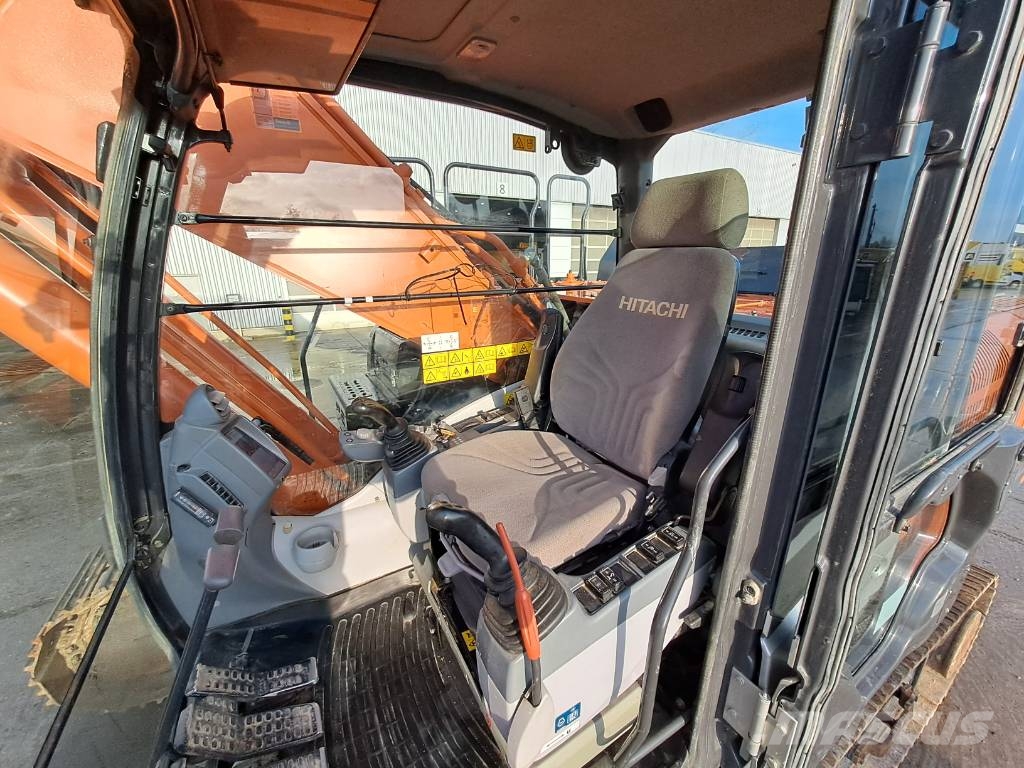 Hitachi ZX350LCN-6 حفارات زحافة