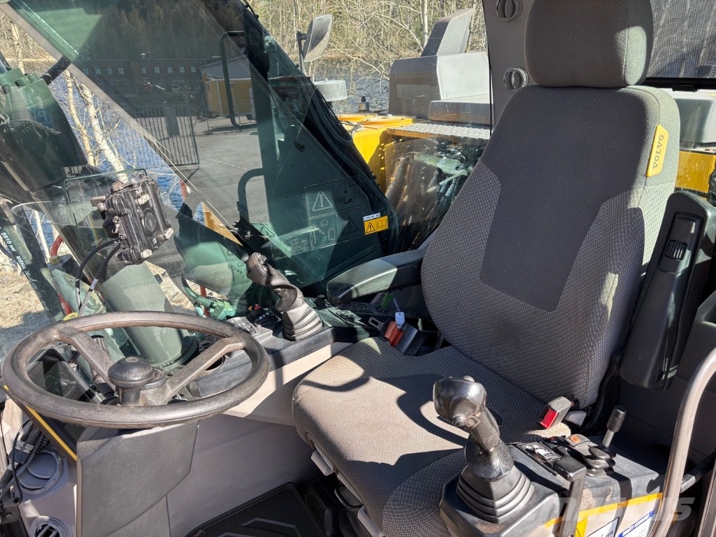 Volvo EWR 170 Ratiniai ekskavatoriai