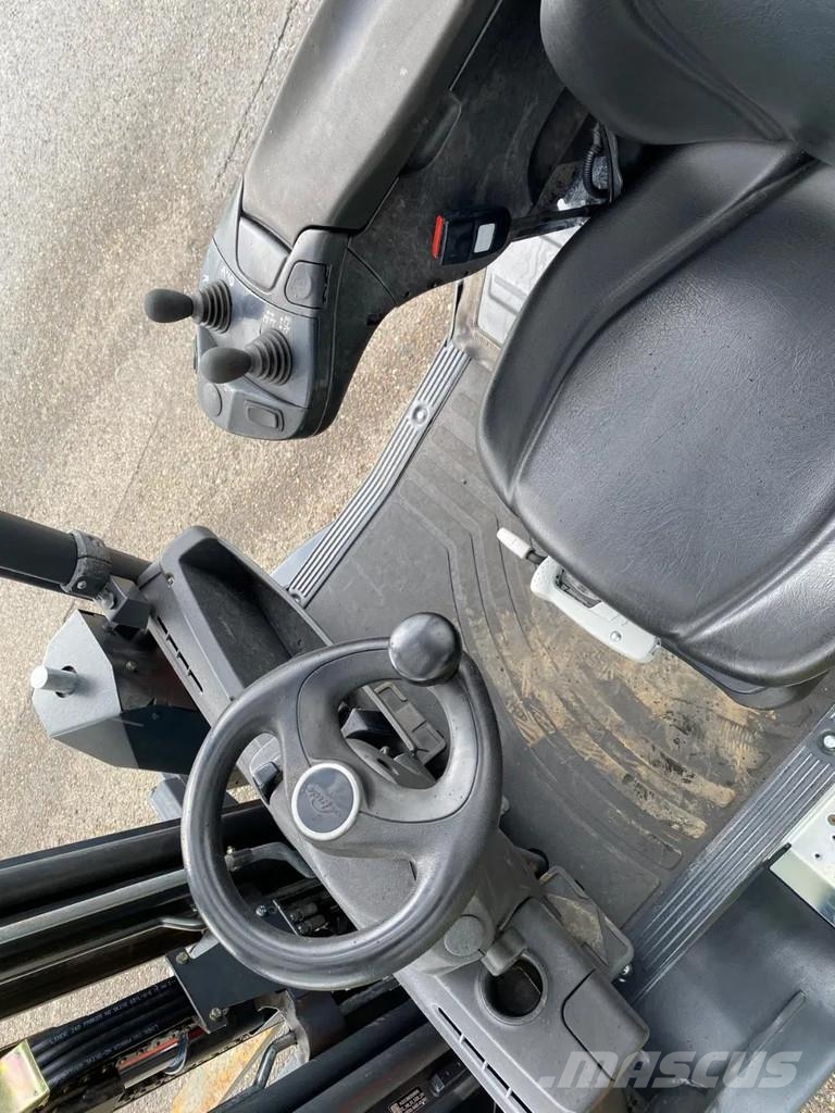 Linde H35T-02 LPG forklifts