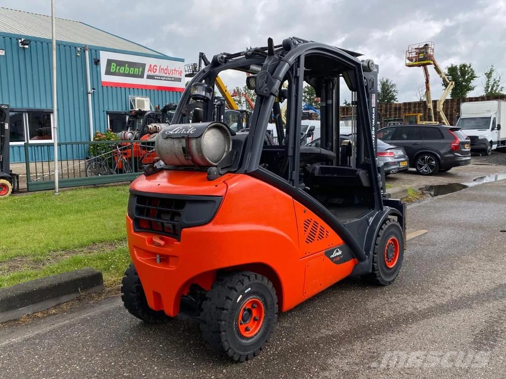 Linde H35T-02 LPG forklifts