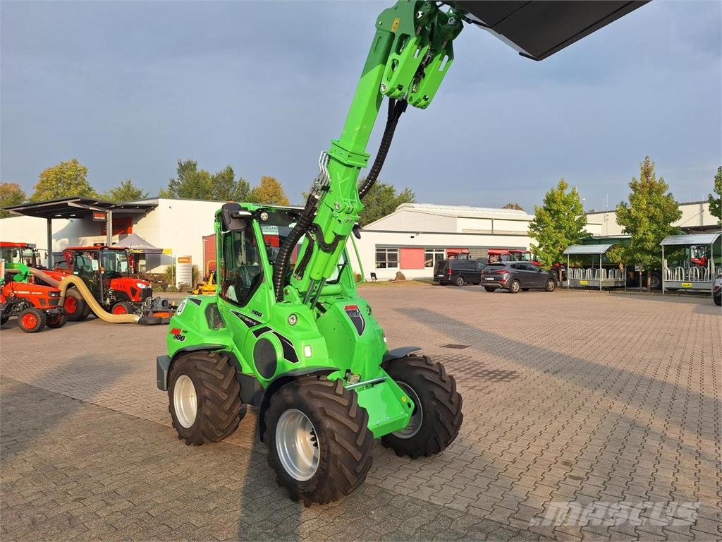 Avant 860i KOMPAKTLADER Etukuormaimet ja kaivuulaitteet
