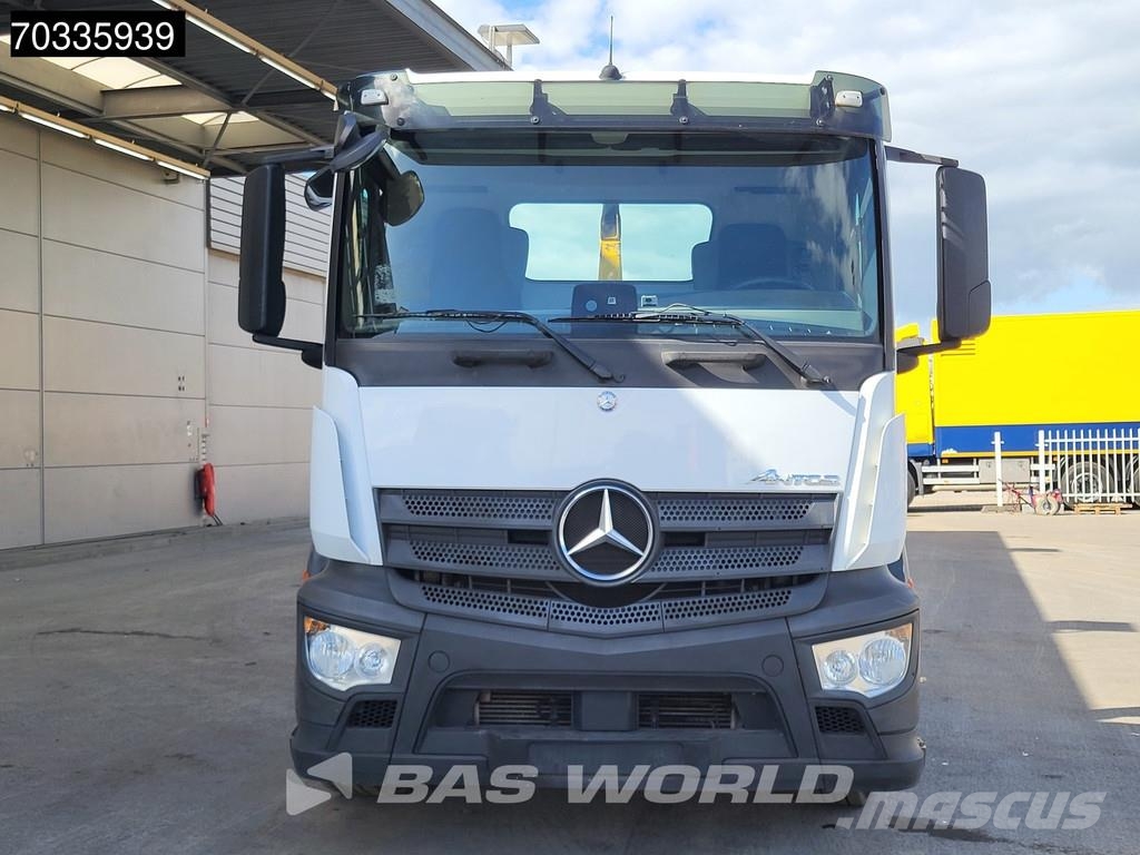 Mercedes-Benz Antos 1830 4X2 Palfinger T15-31 MPA Hooklift Autom Vrachtwagen met containersysteem