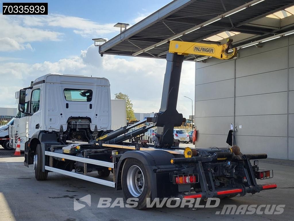 Mercedes-Benz Antos 1830 4X2 Palfinger T15-31 MPA Hooklift Autom Vrachtwagen met containersysteem