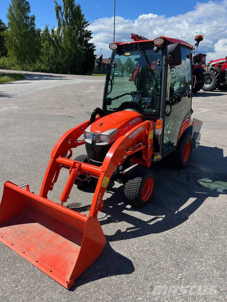 Kubota BX 231 4WD OBS 45 Timmar Nyskick Minicarregadeiras