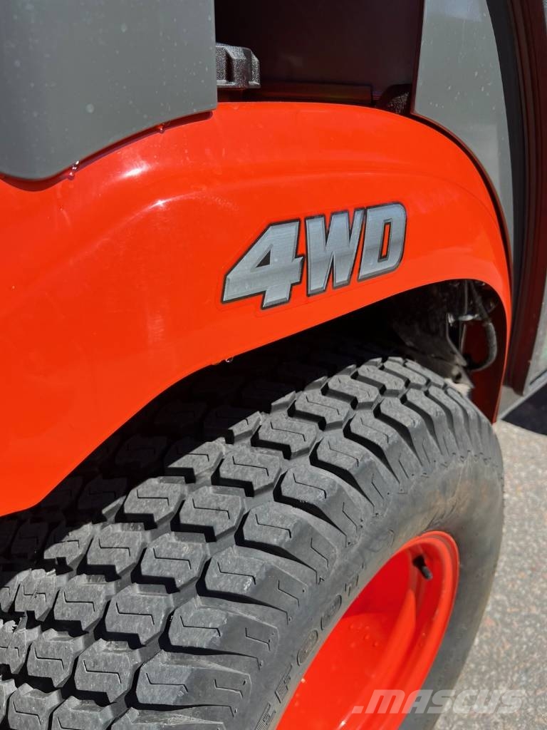 Kubota BX 231 4WD OBS 45 Timmar Nyskick Minicarregadeiras