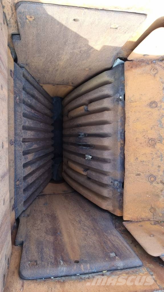 Sandvik QJ 341 Mobilūs smulkintuvai
