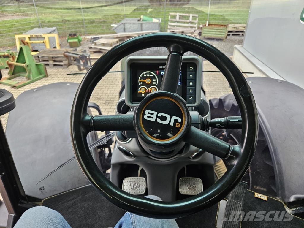 JCB Fastrac 4220 ماكينات زراعية - غير ذلك