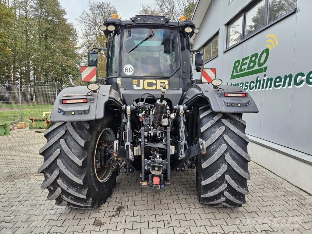 JCB Fastrac 4220 ماكينات زراعية - غير ذلك
