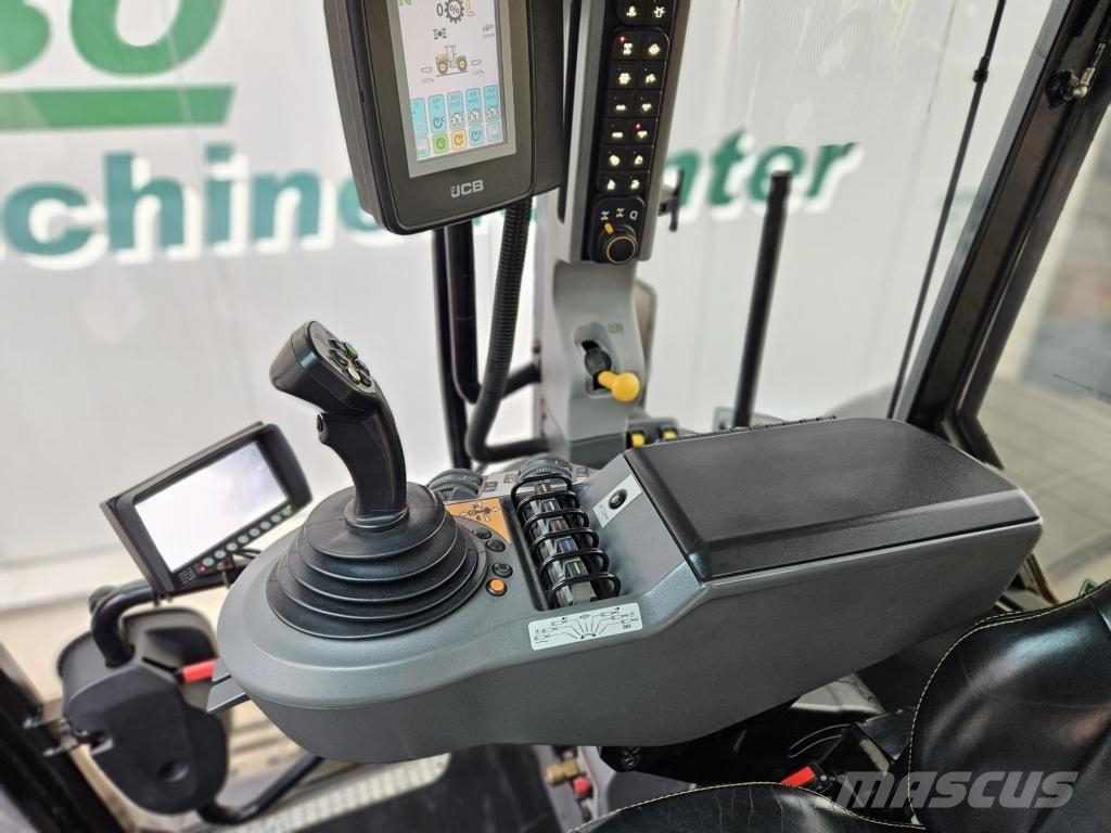 JCB Fastrac 4220 ماكينات زراعية - غير ذلك