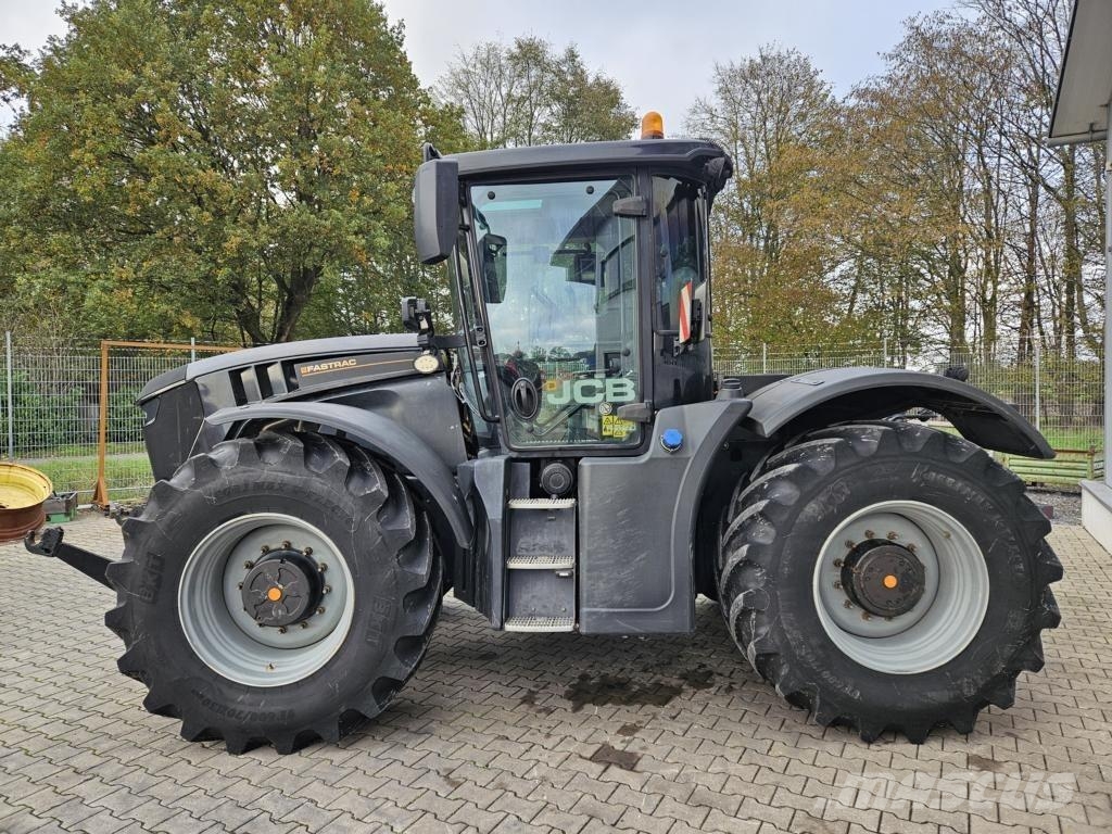 JCB Fastrac 4220 ماكينات زراعية - غير ذلك