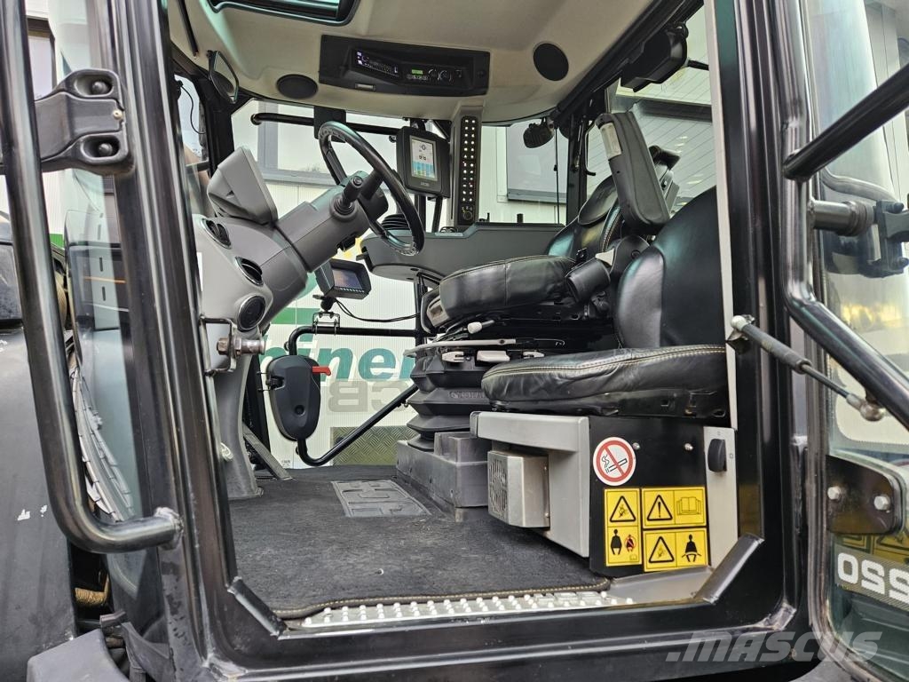 JCB Fastrac 4220 ماكينات زراعية - غير ذلك
