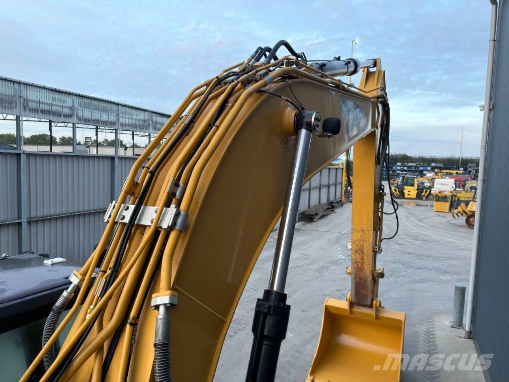 CAT 330F LN Kāpurķēžu ekskavatori