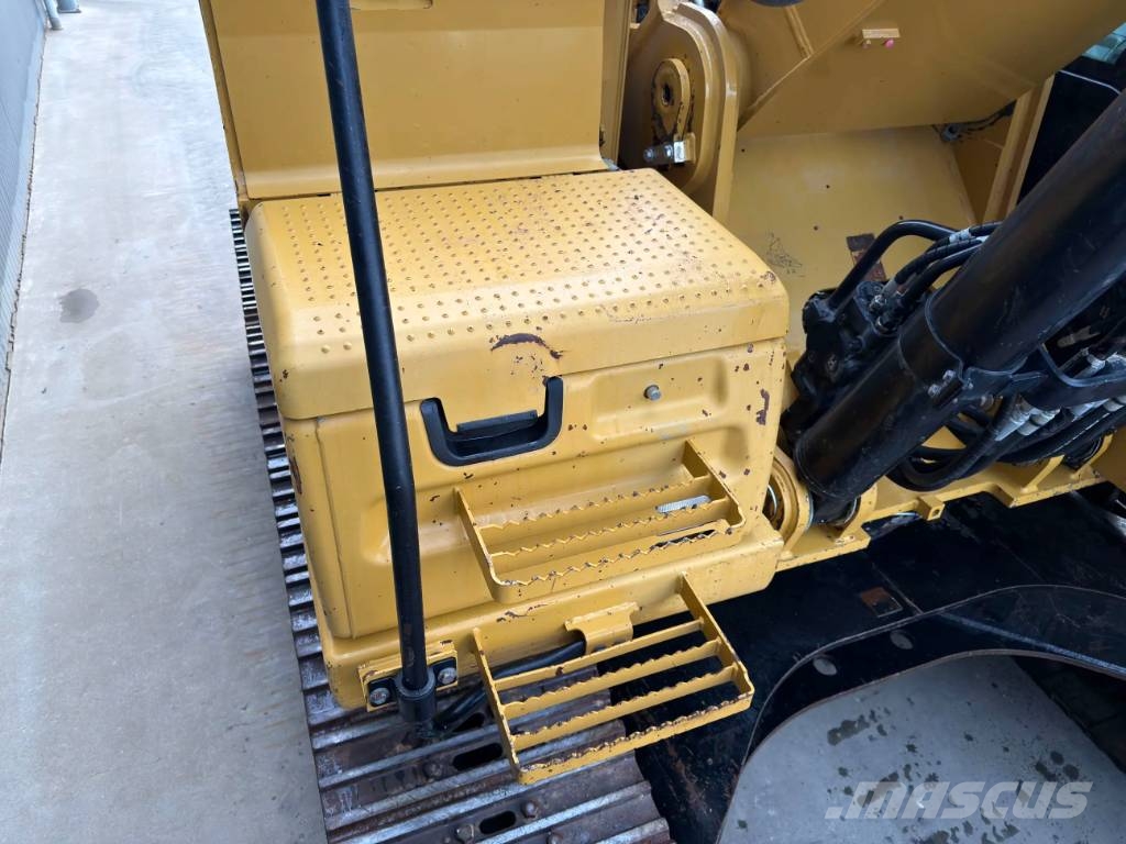 CAT 330F LN Kāpurķēžu ekskavatori