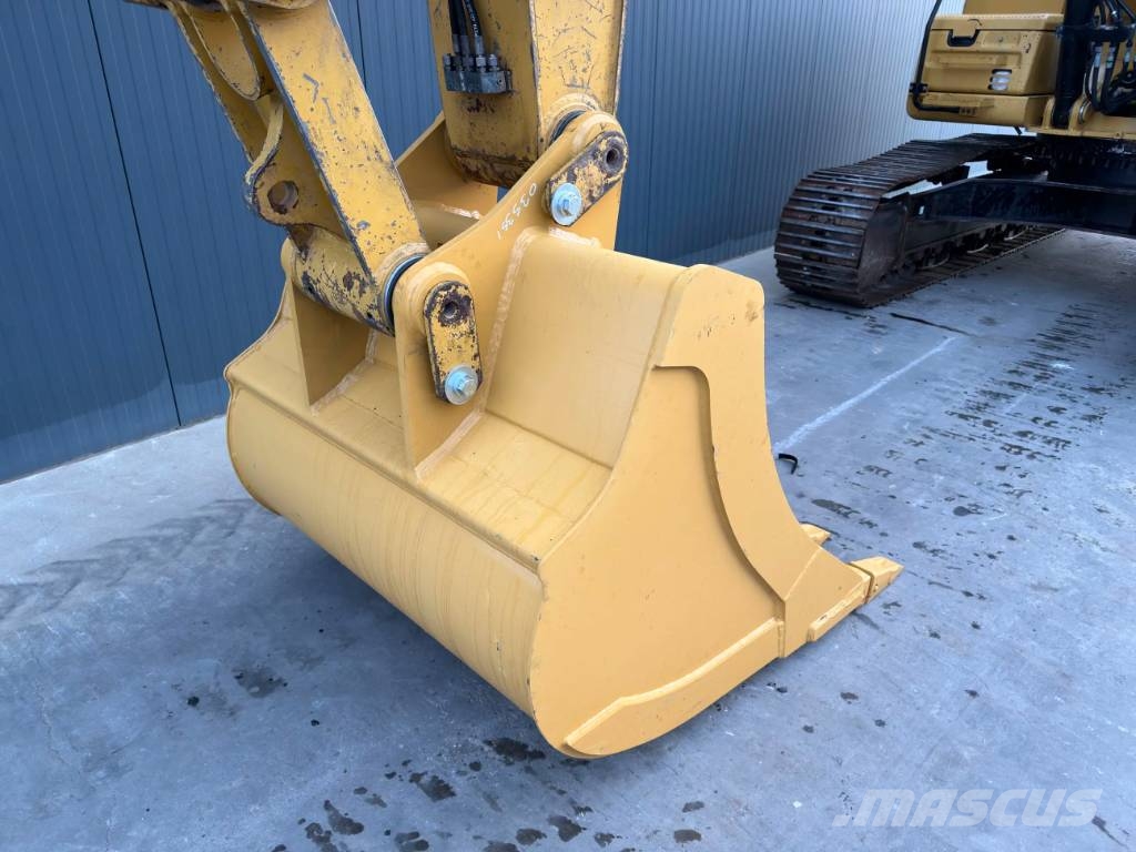 CAT 330F LN Kāpurķēžu ekskavatori