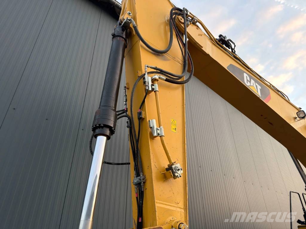 CAT 330F LN Kāpurķēžu ekskavatori