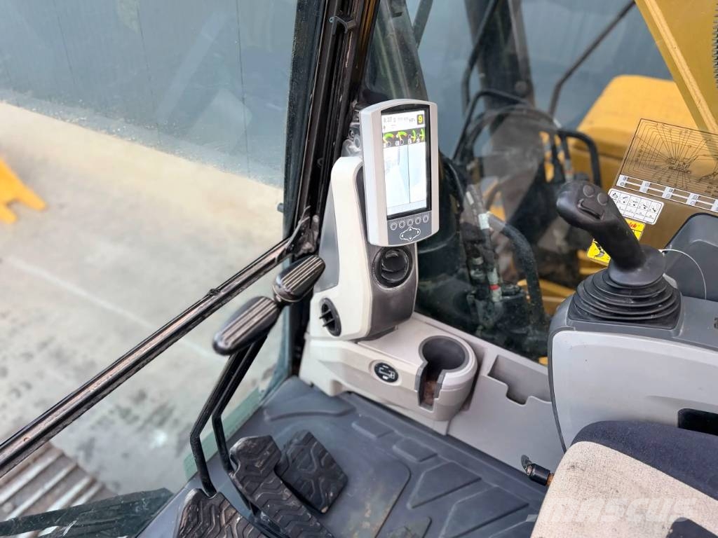 CAT 330F LN Kāpurķēžu ekskavatori