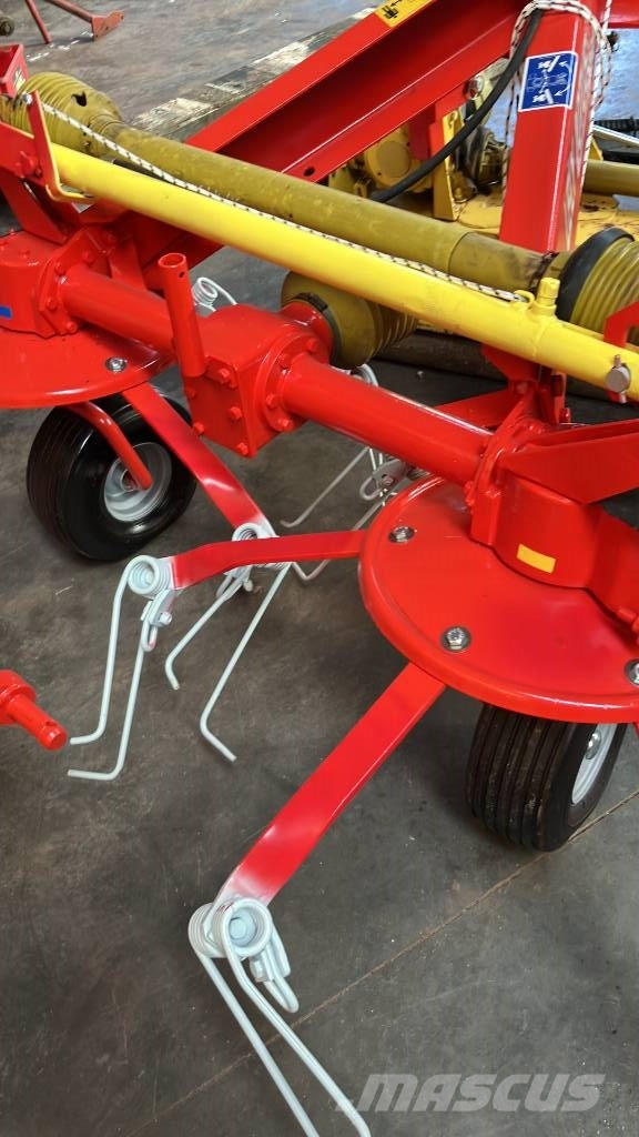 Lely schudders Rakes and tedders