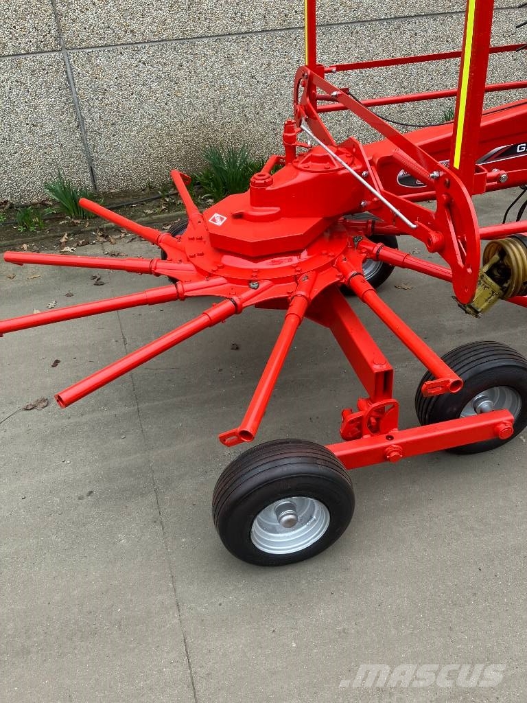 Lely schudders Rakes and tedders