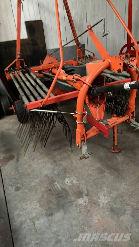 Lely schudders Rakes and tedders