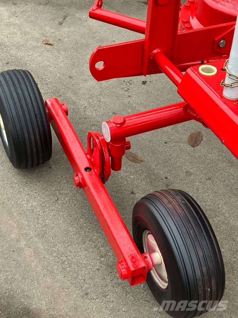 Lely schudders Rakes and tedders