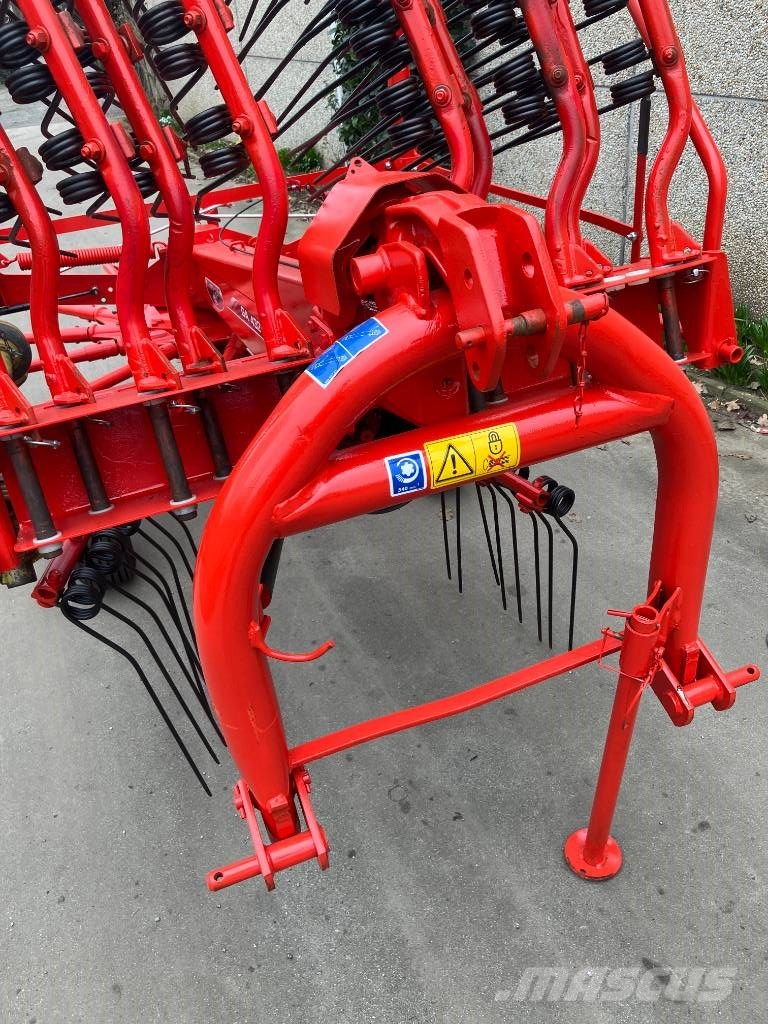 Lely schudders Rakes and tedders