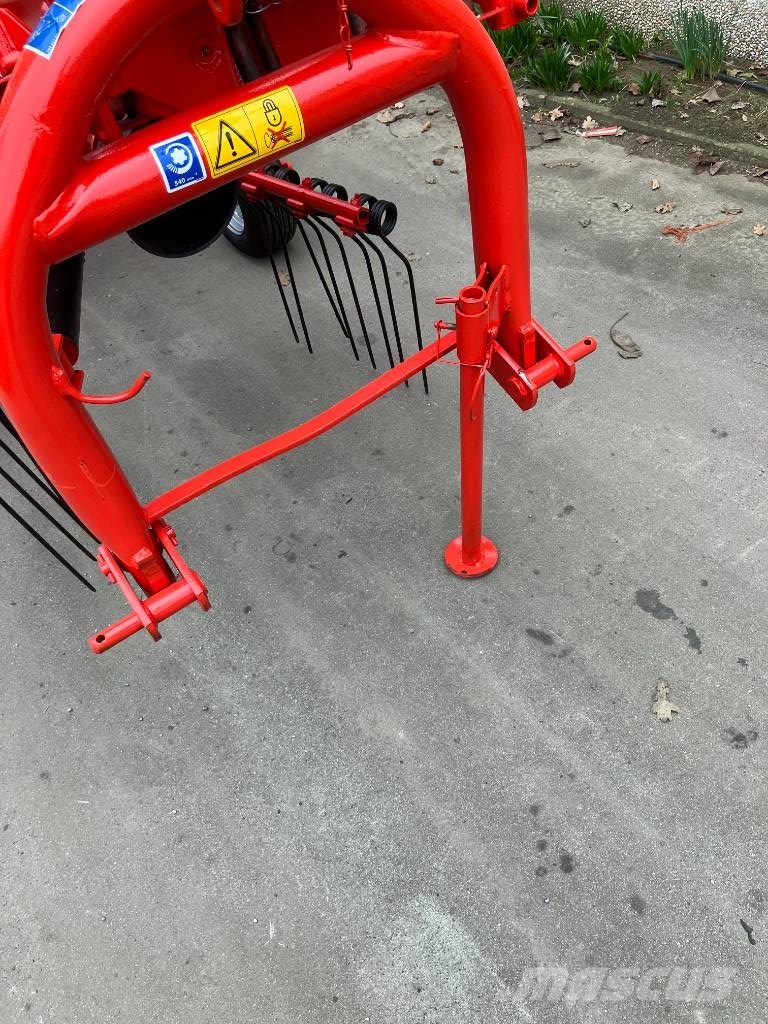 Lely schudders Rakes and tedders