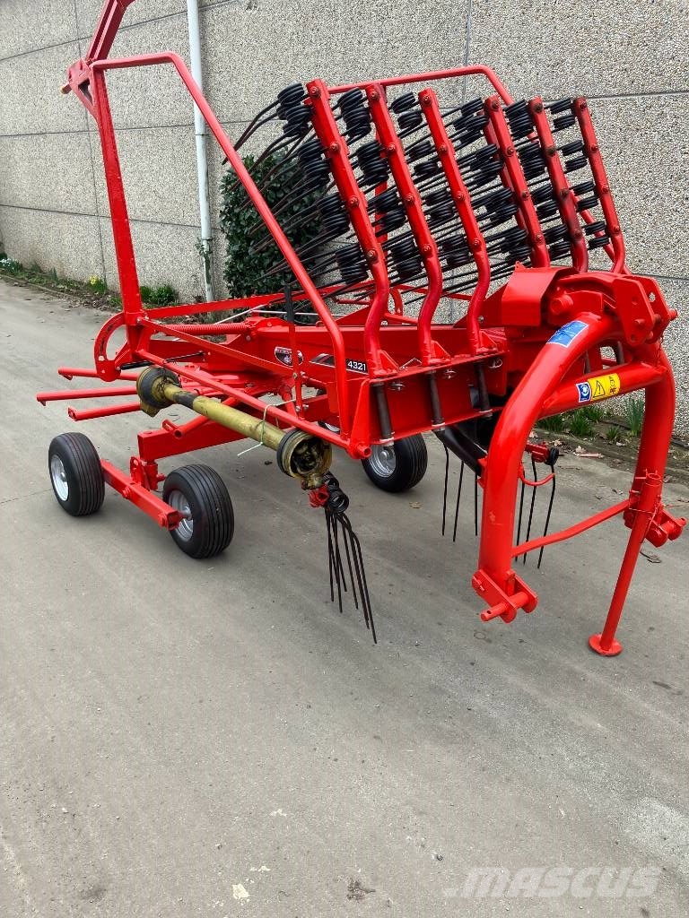 Lely schudders Rakes and tedders