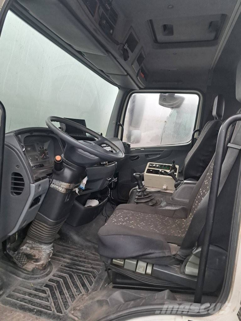 Mercedes-Benz Atego 1218 K Caminhões-tanque