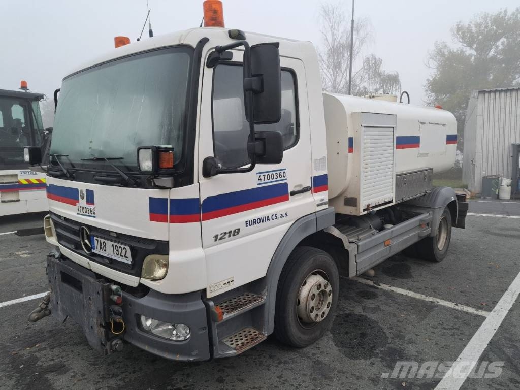 Mercedes-Benz Atego 1218 K Caminhões-tanque