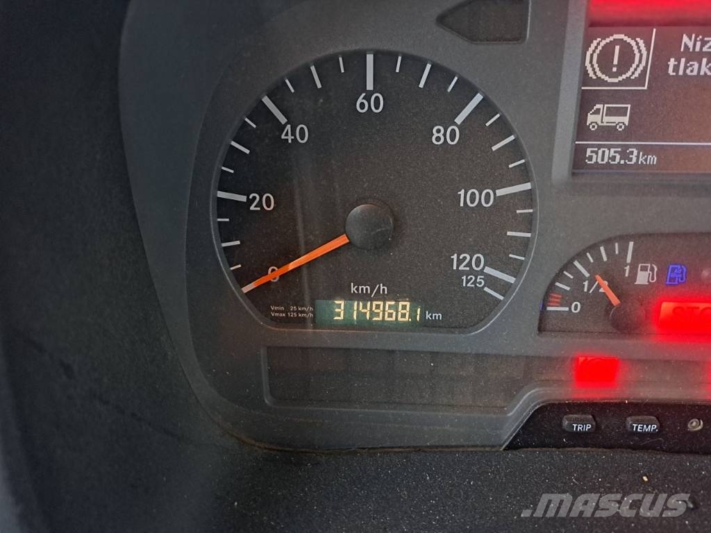 Mercedes-Benz Atego 1218 K Caminhões-tanque