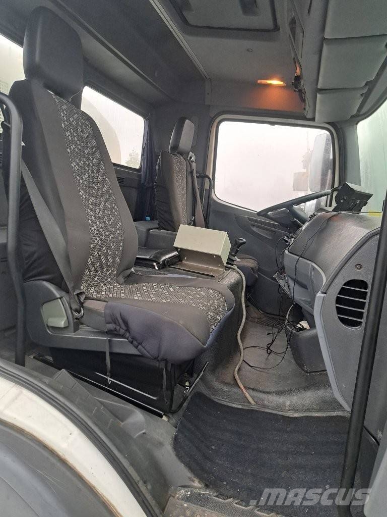Mercedes-Benz Atego 1218 K Caminhões-tanque