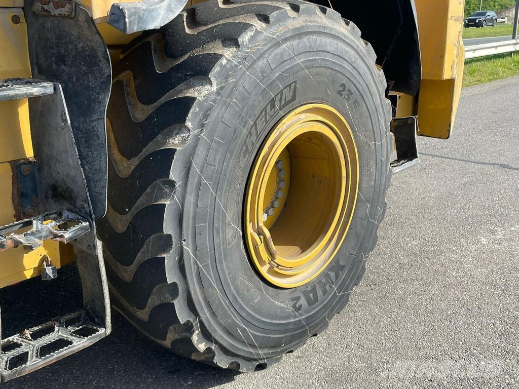 CAT 962M 轮式装载机