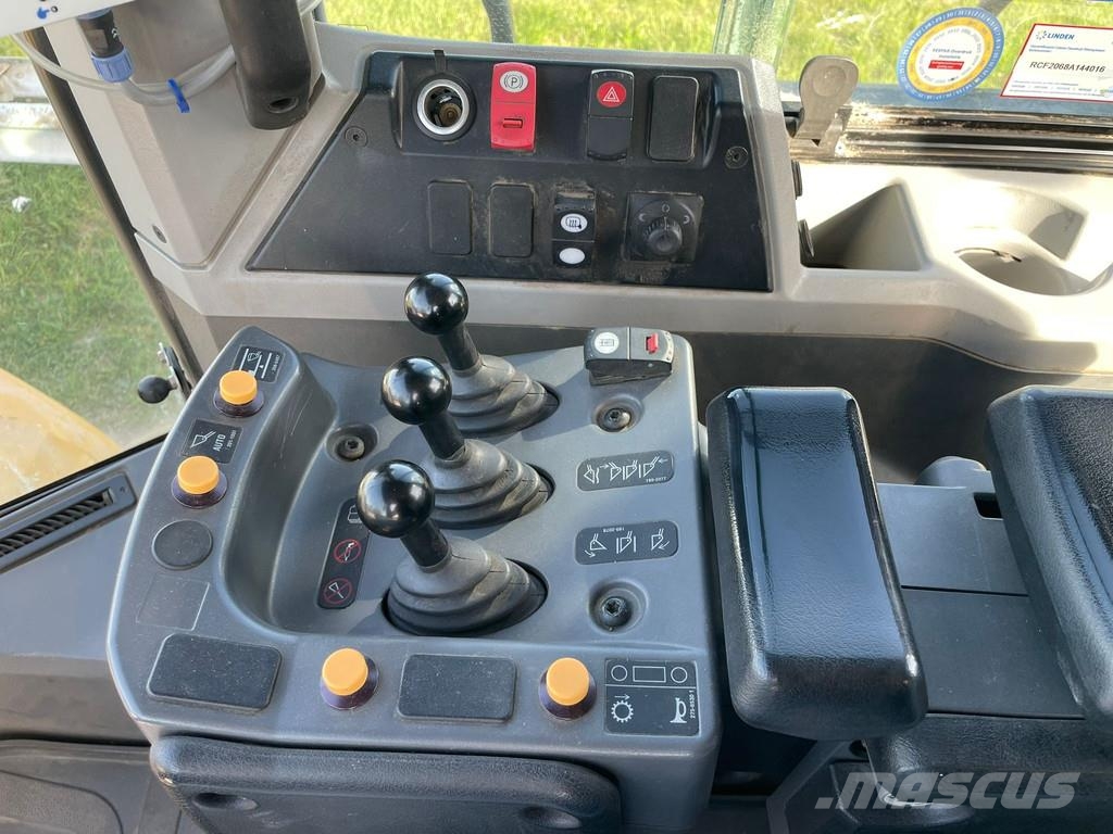CAT 962M 轮式装载机