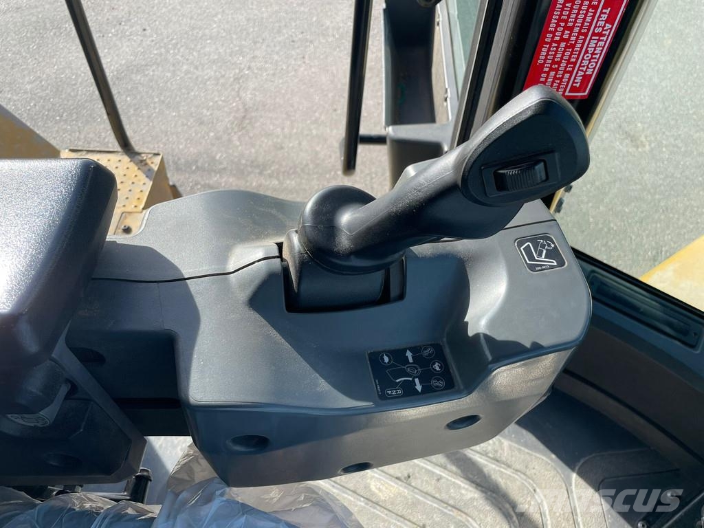 CAT 962M 轮式装载机