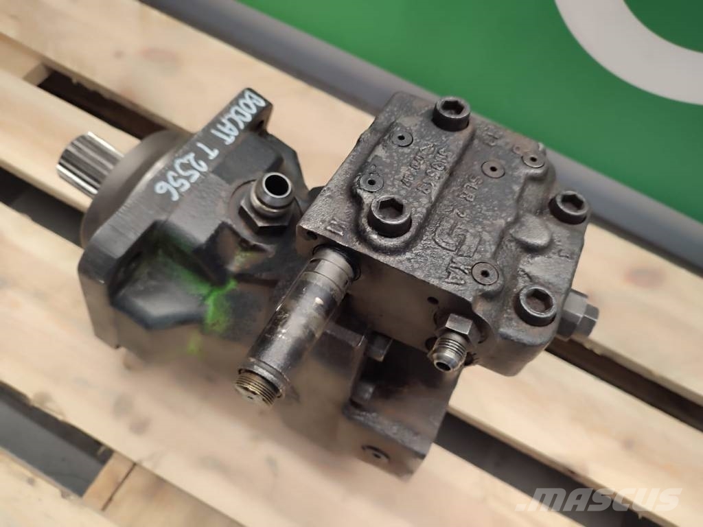 Bobcat Hydromotor 51D110AD4N BOBCAT T 2556 유압식 기계
