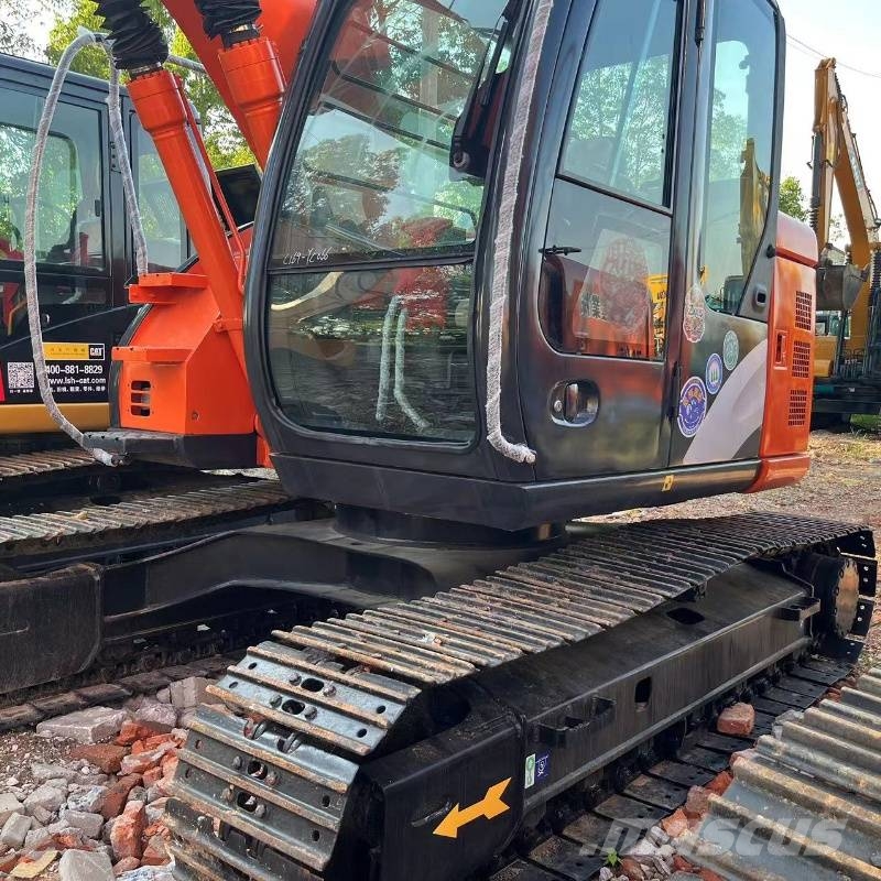 Hitachi ZX 135 Raupenbagger