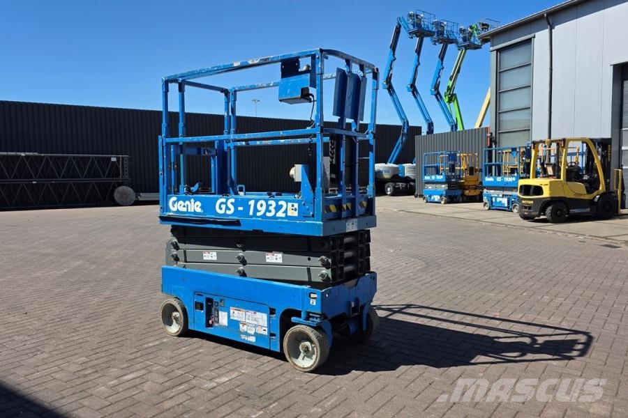 Genie GS1932 Electric, Working Height 7.8 m, 227kg Capac Sakselifter