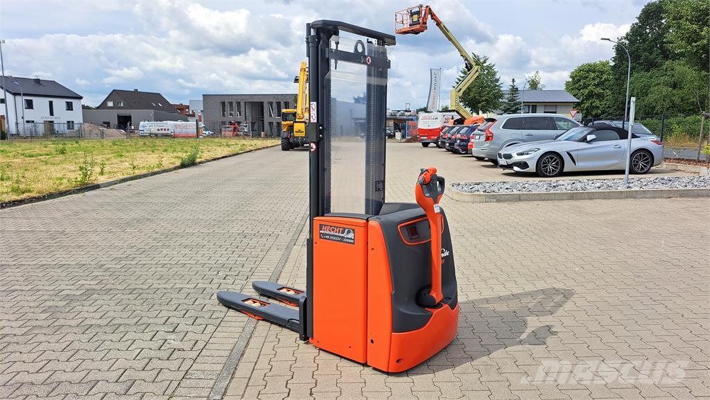 Linde L16i Самохідні електроштабелери