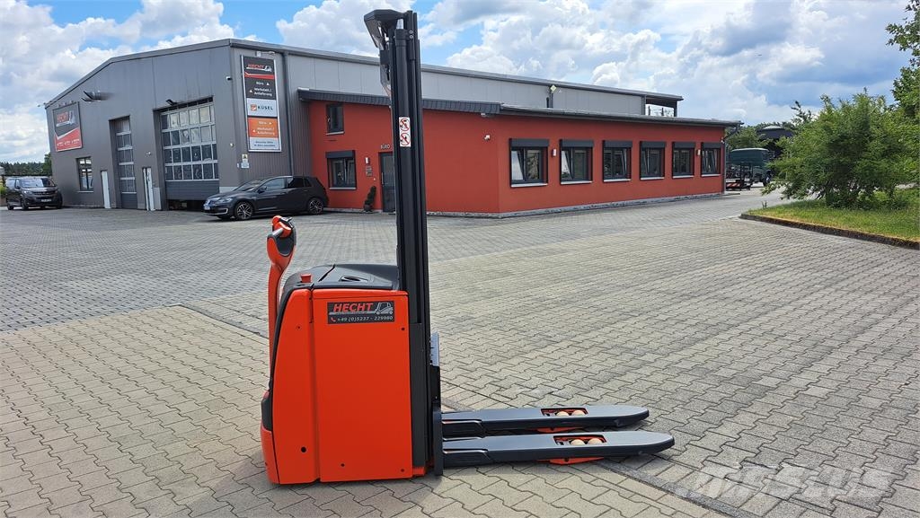 Linde L16i Самохідні електроштабелери