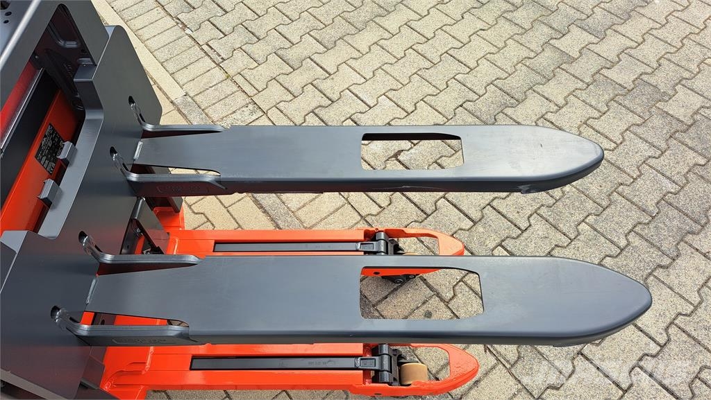 Linde L16i Самохідні електроштабелери