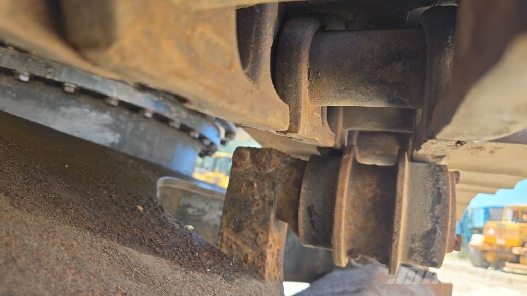 Komatsu PC 210 LC-6 Excavatoare pe șenile