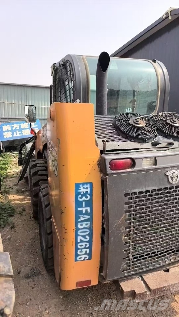 CASE SR 130 Kompaktlader
