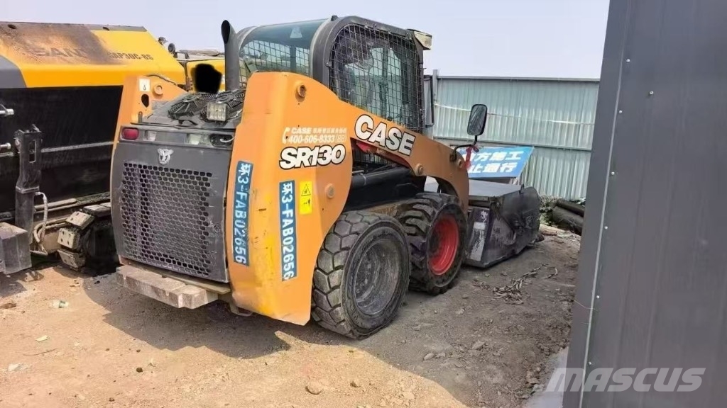 CASE SR 130 Kompaktlader