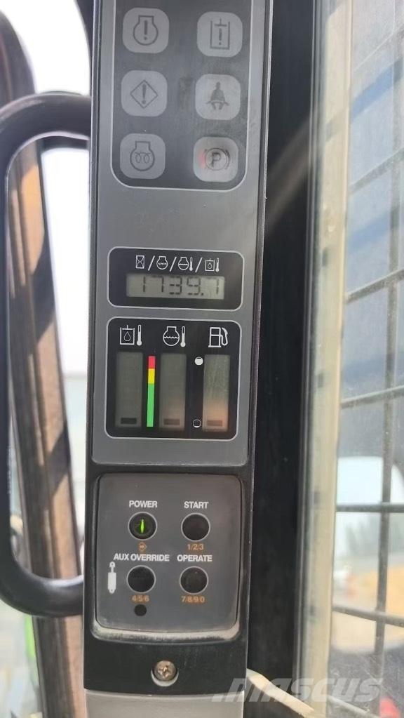 CASE SR 130 Kompaktlader